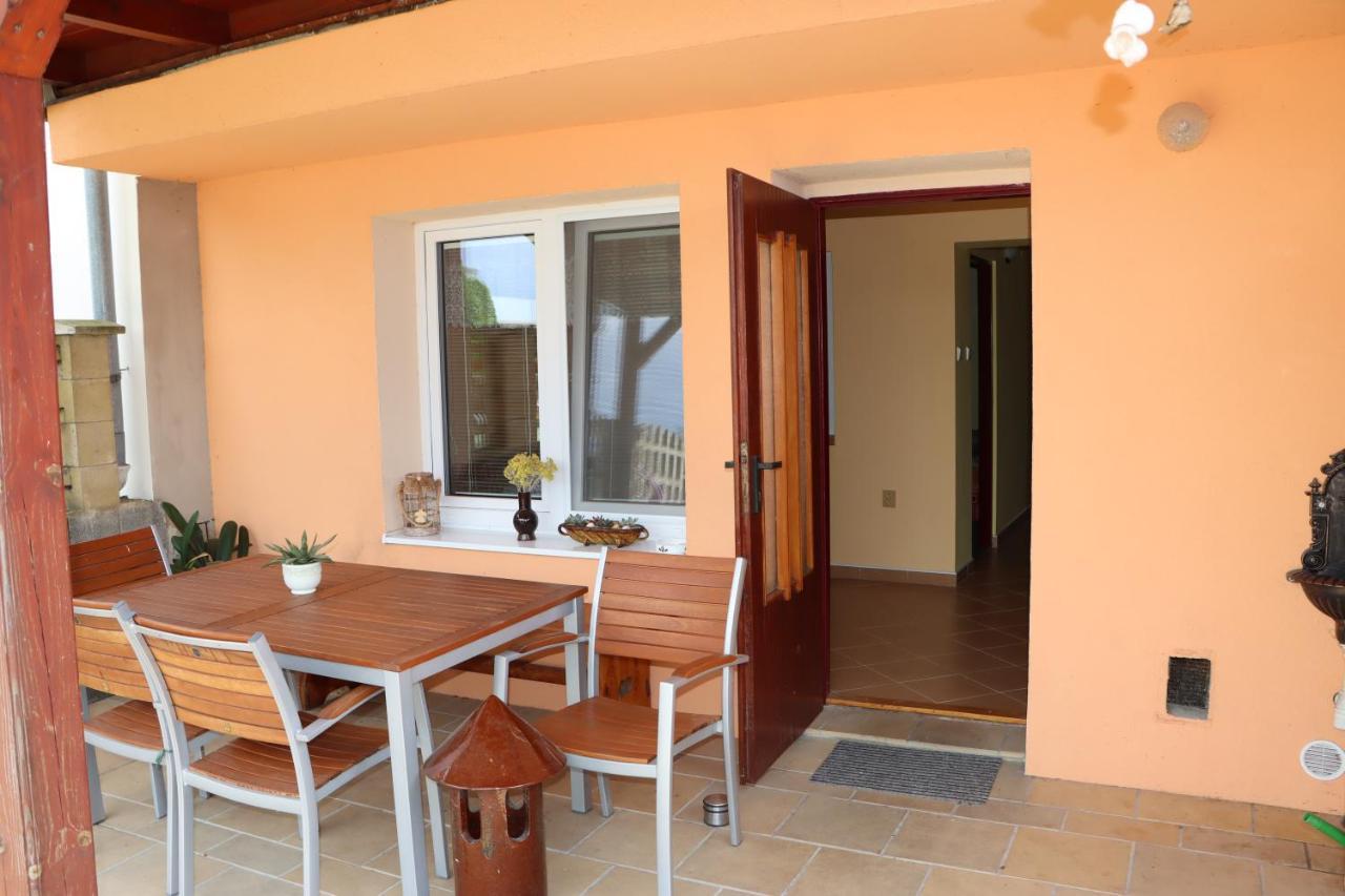 U Mateje Pasohlavky Guest House Exterior photo