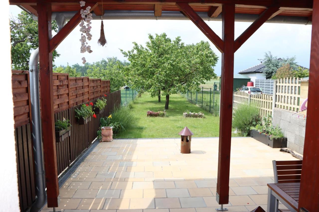 U Mateje Pasohlavky Guest House Exterior photo